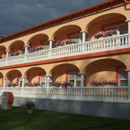 Bed and Breakfast Arkadenhaus Steiner Podersdorf am See Exteriér fotografie